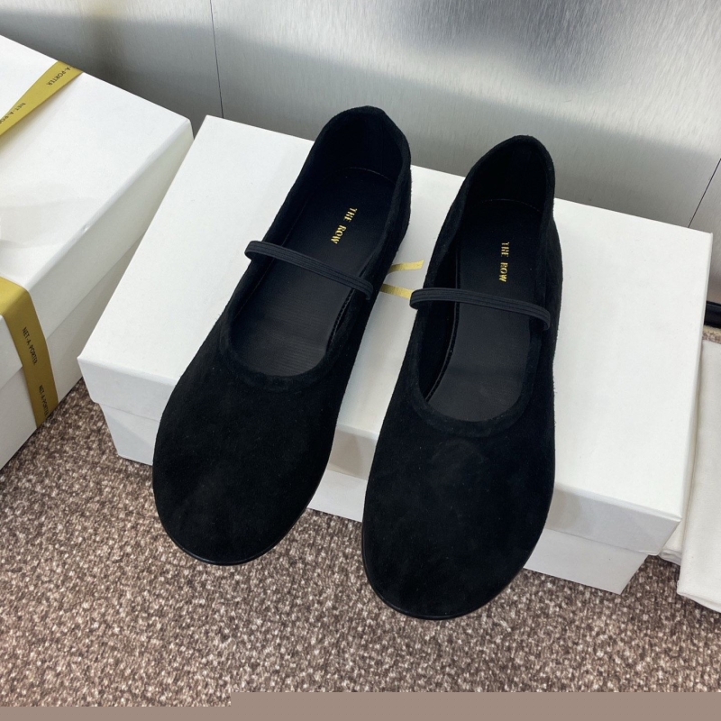 Other flat shoes